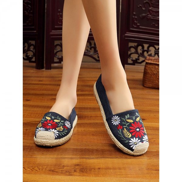 Women Old Peking Ethnic Retro Floral Embroidered Comfy Breathable Linen Casual Flat Shoes