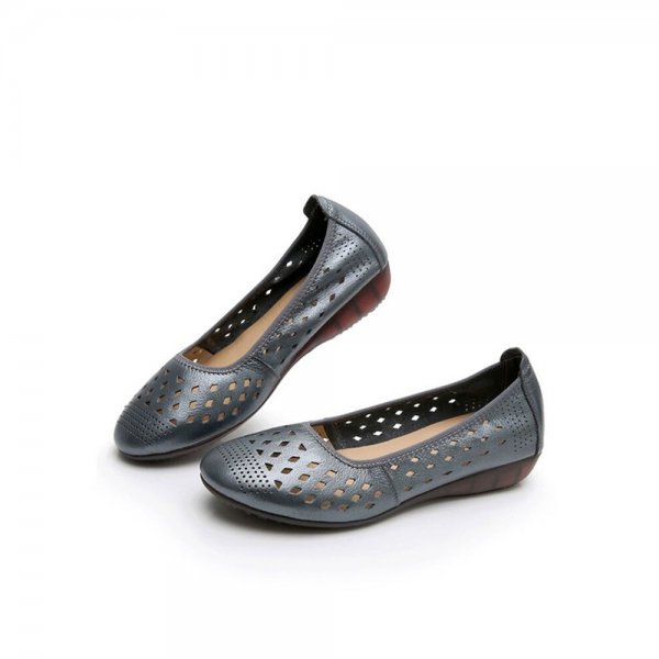 Soft Leather Breathable Hollow Out Comfortable Flat Loafers Shoes For Women