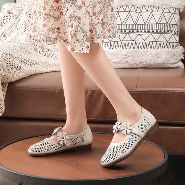 Women Floral Decor Carved Hollow Out Breathable Soft Leather Mary Jane Flat Shoes