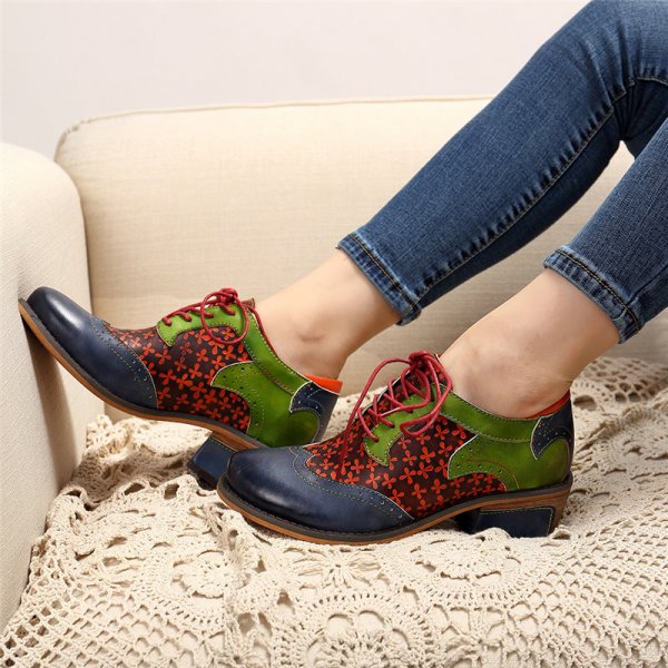 Retro Clover Pattern Hand-colored Genuine Leather Lace Up Block Heel Shoes